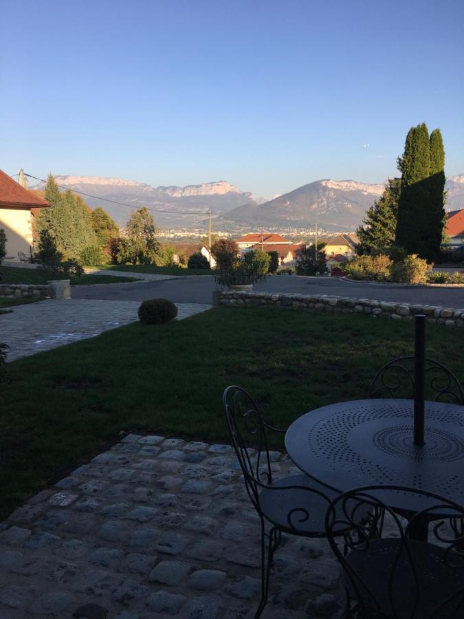 לינה וארוחת בוקר Le Paon Bleu Annecy Poisy מראה חיצוני תמונה